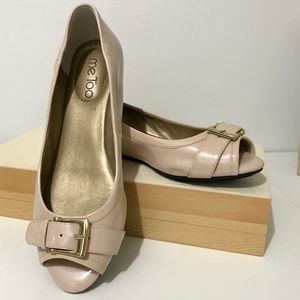 Me Too l Blush Peep Toe Patent Flat ~ Gold Buckle